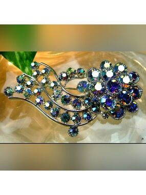 BSK VINTAGE DESIGNER SIGNED 3" BLUE AB RHINESTONE FLOWER FLORAL SPRAY PIN,EARRIN